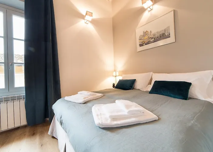 Santa Croce Apartment